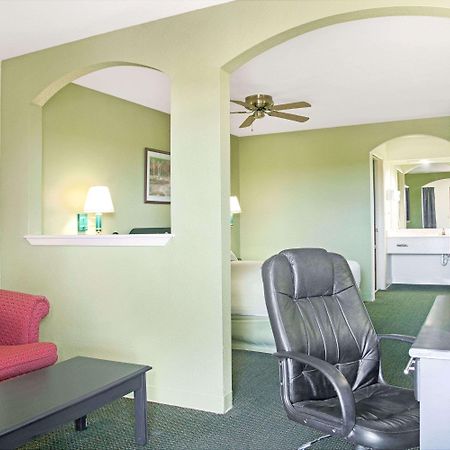 Days Inn By Wyndham El Campo Tx Exterior foto